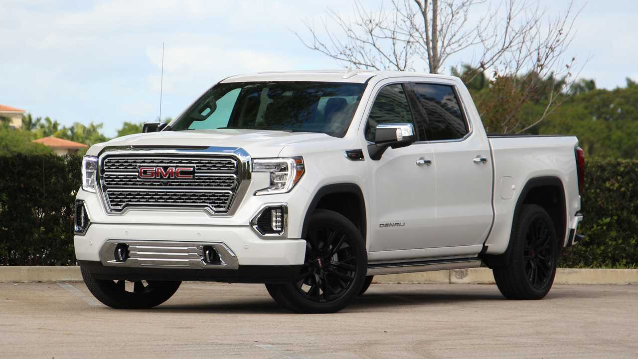 2022 GMC Sierra Getting Shortened Model Year As Holdover Model