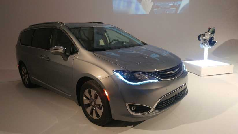 New 2024 Chrysler Pacifica Hybrid Rebates MPG AWD Newchryslercar