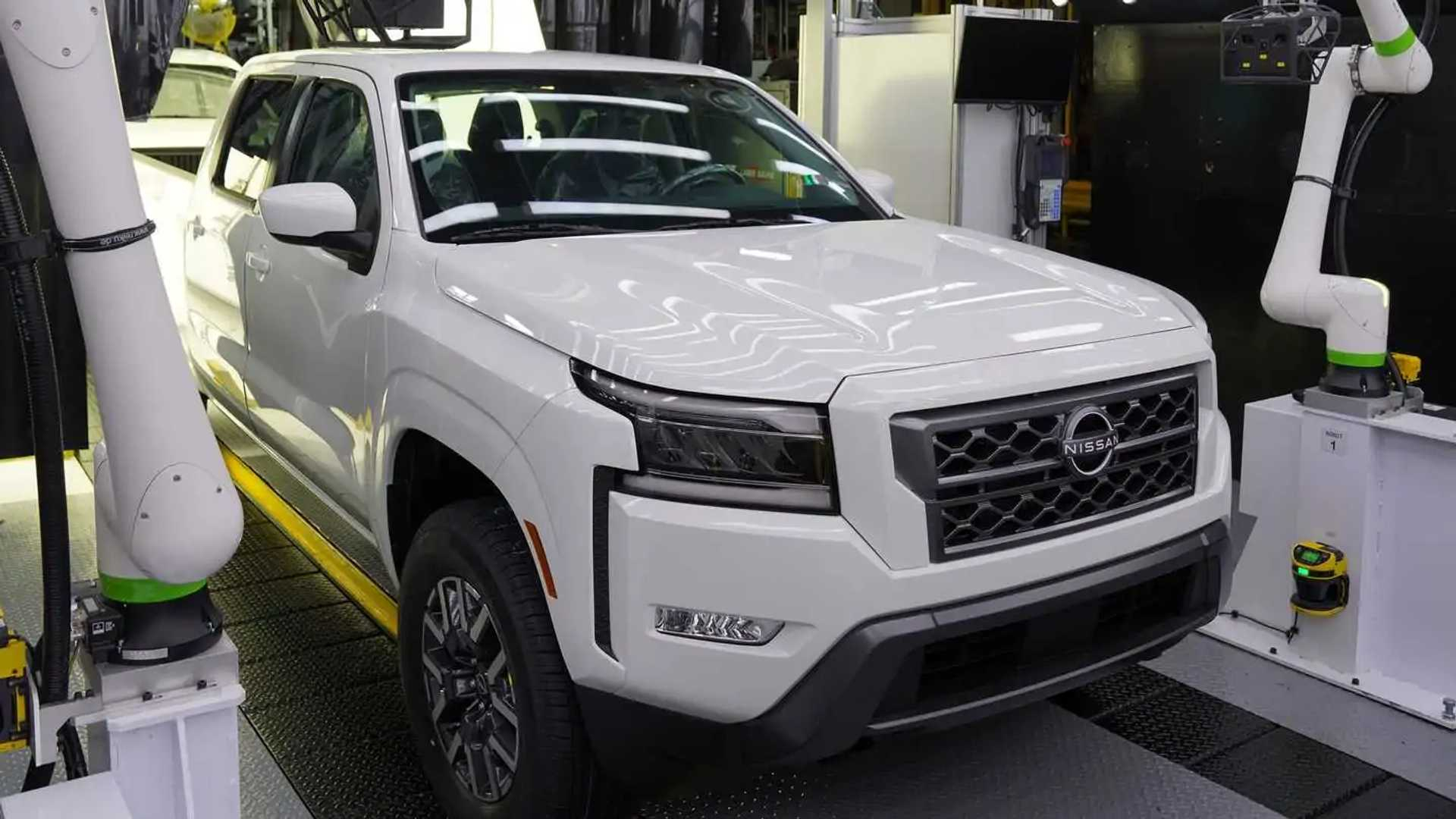 Nissan Quietly Reveals 2022 Frontier In Non Pro 4X Trim